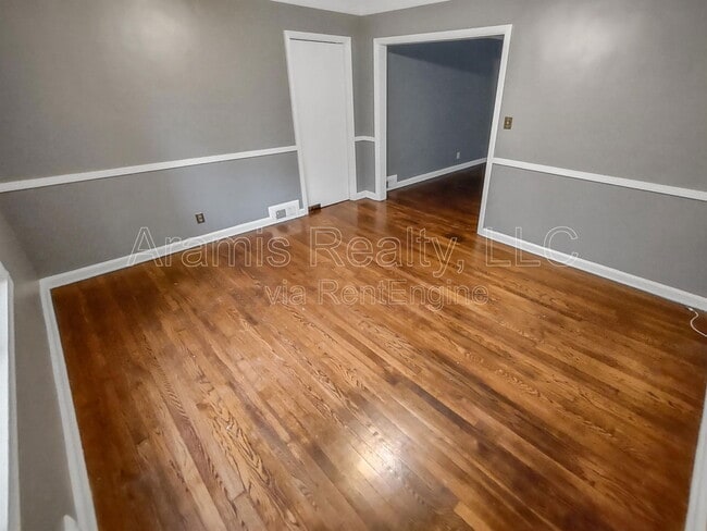 Building Photo - 1457 Clairmont Rd