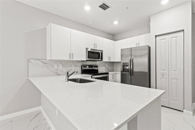 Building Photo - 221 SW 159th Way