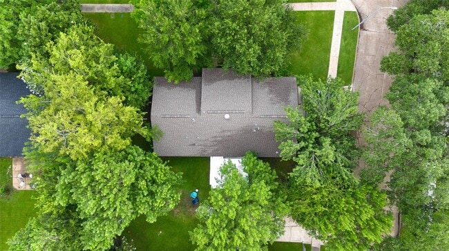Building Photo - 5911 Dawnridge Dr