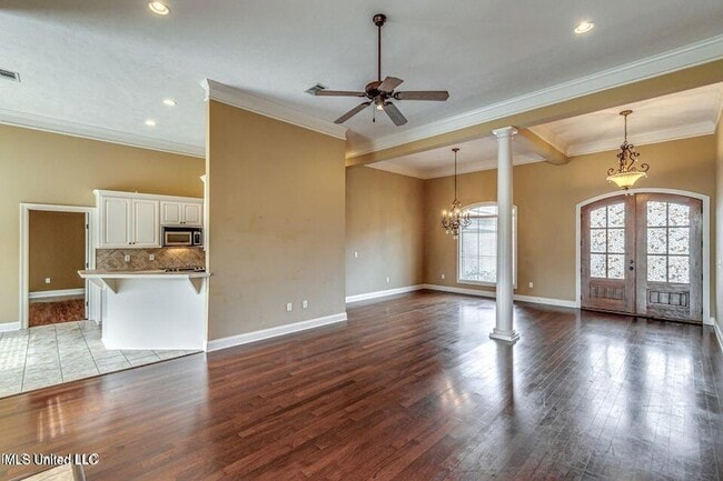 Building Photo - 401 Ash Tree Ln