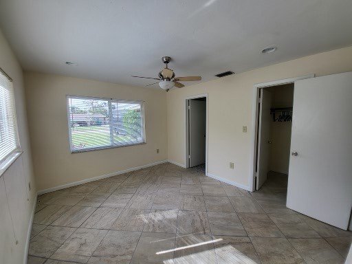 Building Photo - 4927 Victoria Dr