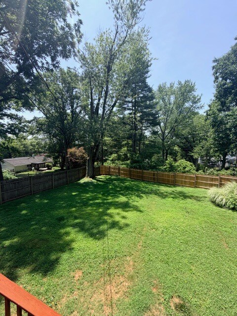 Building Photo - 238 Pond Dr