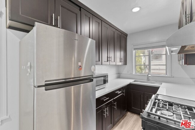 Building Photo - 727 Crenshaw Blvd