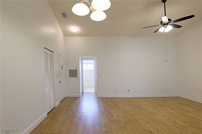 Building Photo - 14975 Rivers Edge Ct