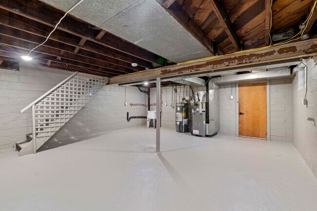 Building Photo - 314 Pennoak Dr
