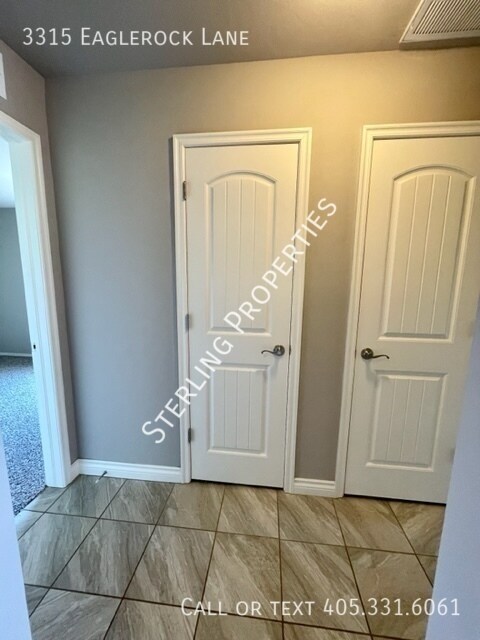 Building Photo - 3315 Eaglerock Ln