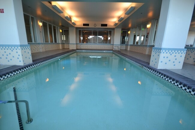 Building Photo - 2600 2nd Ave