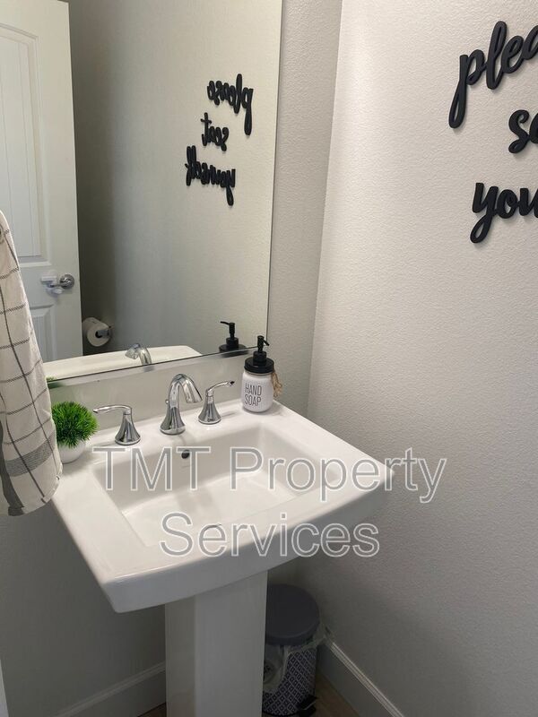 Building Photo - 7374 Galette Ct