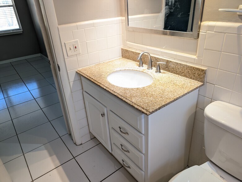 Batroom 2 - 2451 NE 49th St