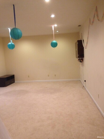 Building Photo - 2206 E Autumn Dr