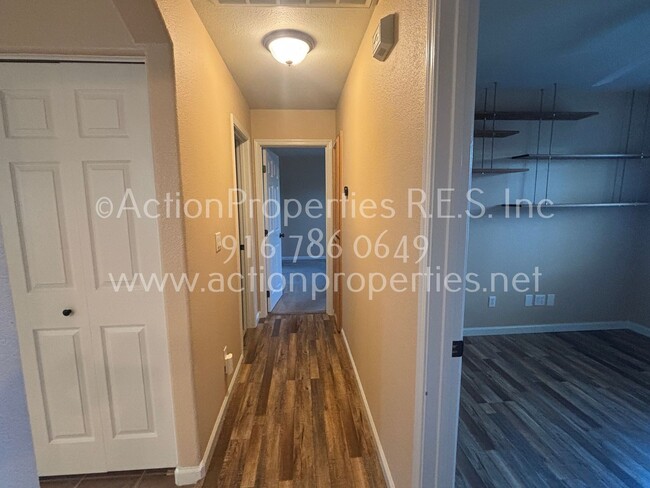 Building Photo - West Roseville LongMeadow 2 Gated, Single ...