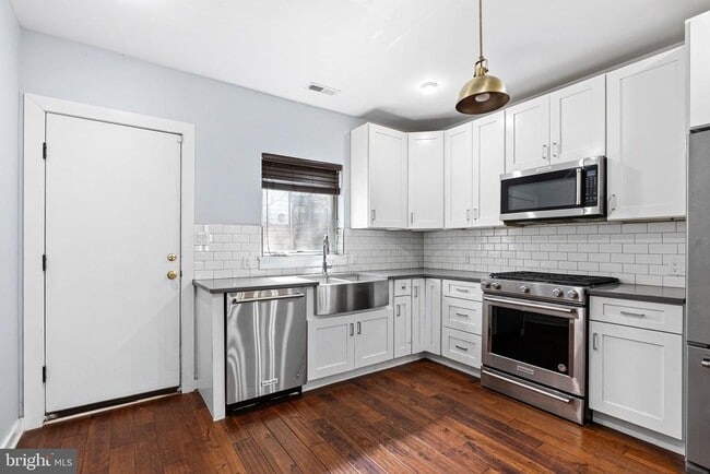 Building Photo - 3016 Baltz St