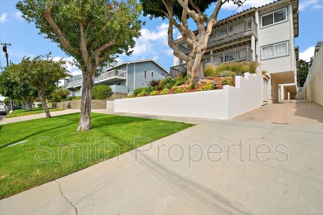 Building Photo - 122 S Guadalupe Ave