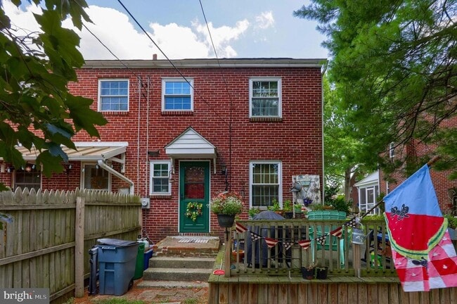 Building Photo - 320 Atkins Ave