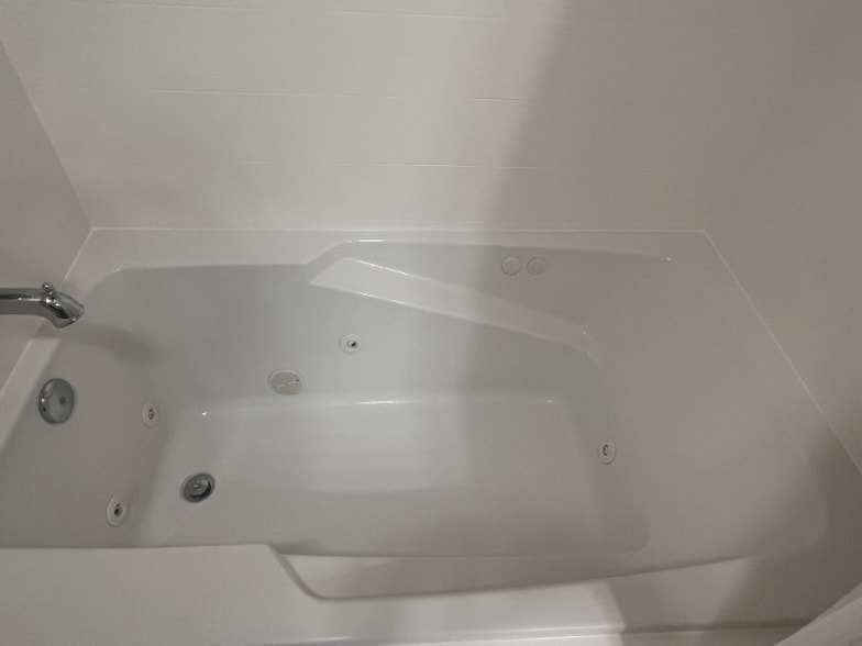 Building Photo - 2475 W 500 N