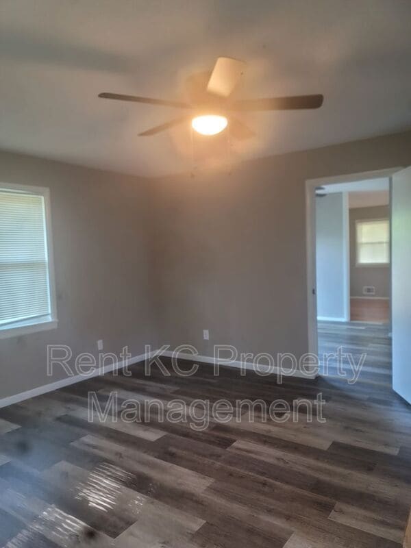 Building Photo - 2709 NE 63rd St