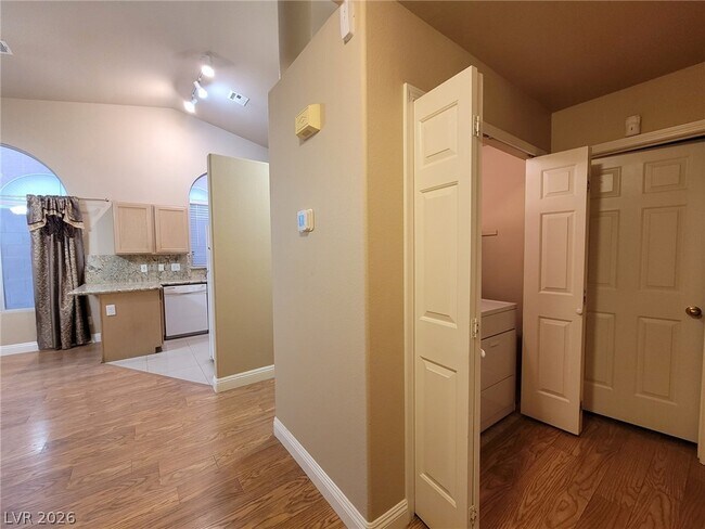 Building Photo - 8217 Broward Ln