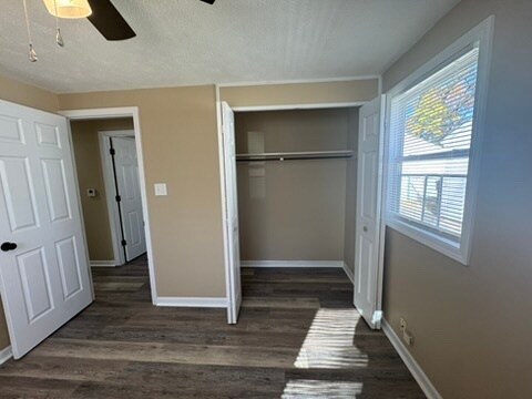 Building Photo - 907 Dover Dr