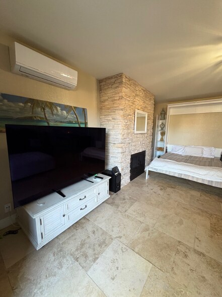 Building Photo - 31241 Old River Rd