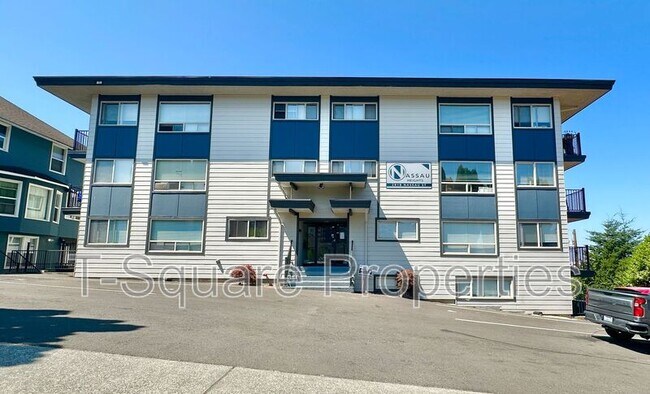 Building Photo - 2918 Nassau St