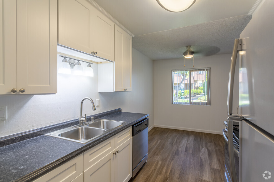 2 BR, 2 BA - 1045 SF - Volterra Apartments