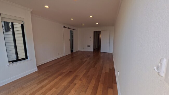 Building Photo - 5003 Diamond Heights Blvd