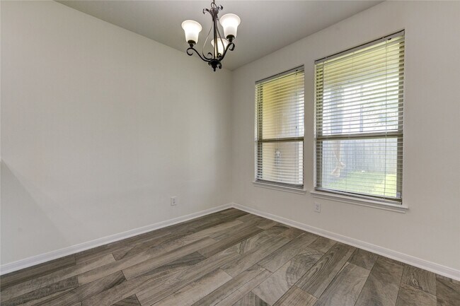 Building Photo - 17021 Wilthorne Gardens Ct