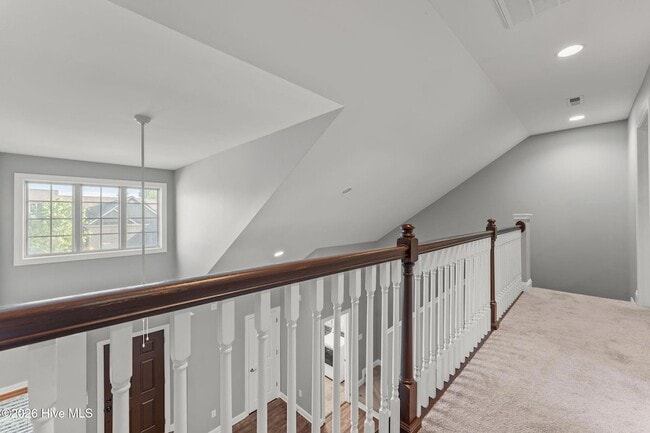 Building Photo - 108 Cypress Cir