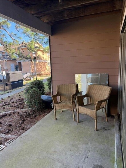 Building Photo - 2425 Oxford Pl