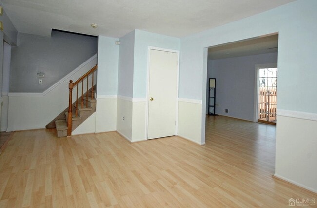 Building Photo - 48 Astor Ct