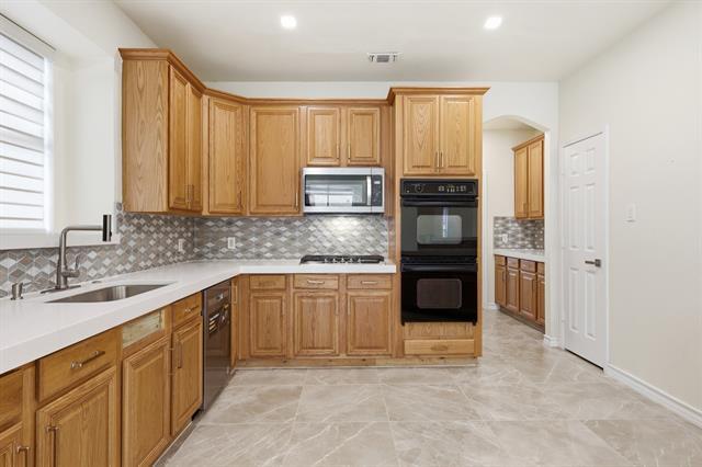 Building Photo - 3705 Menard Dr