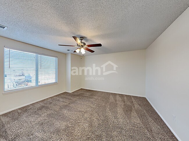 Building Photo - 411 Grey Swallow St