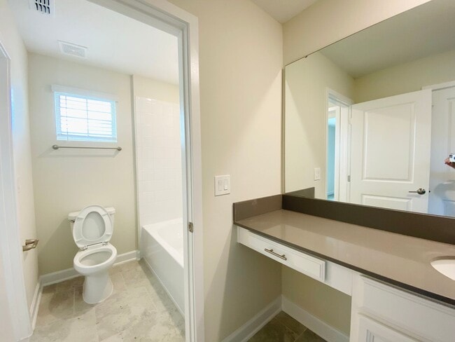 Building Photo - HOME IN TUSKAWILLA CROSSING