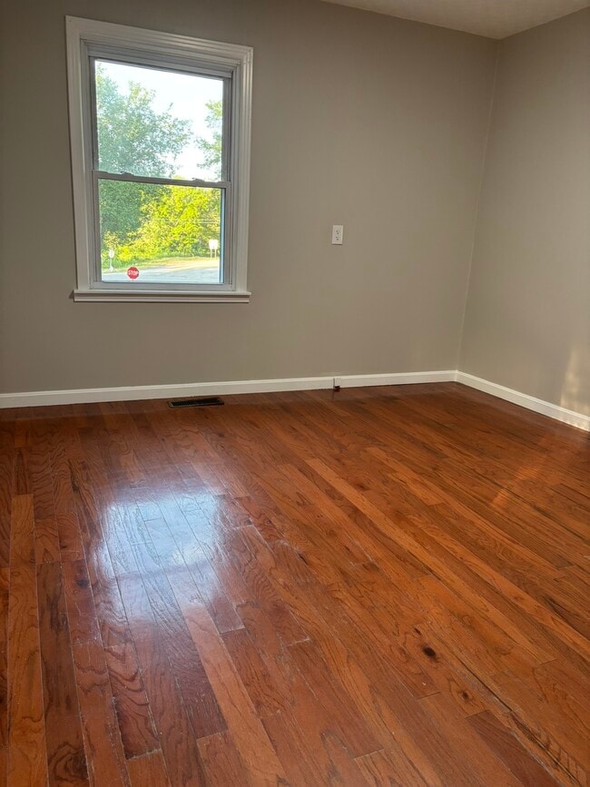 Building Photo - 10535 Hwy 231