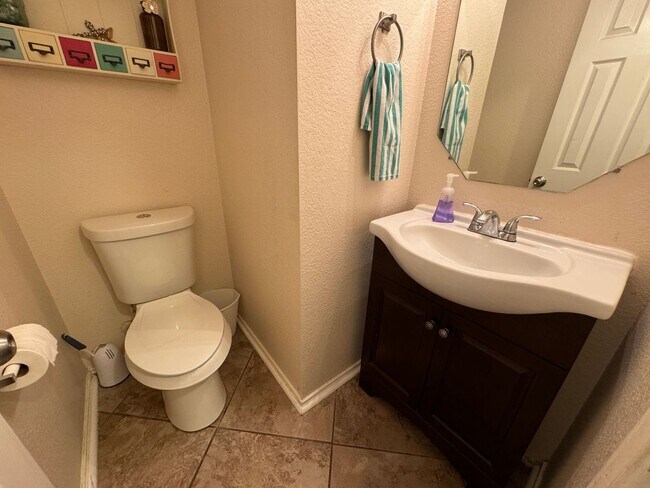 Building Photo - 4-Bedroom House for Rent in Killeen