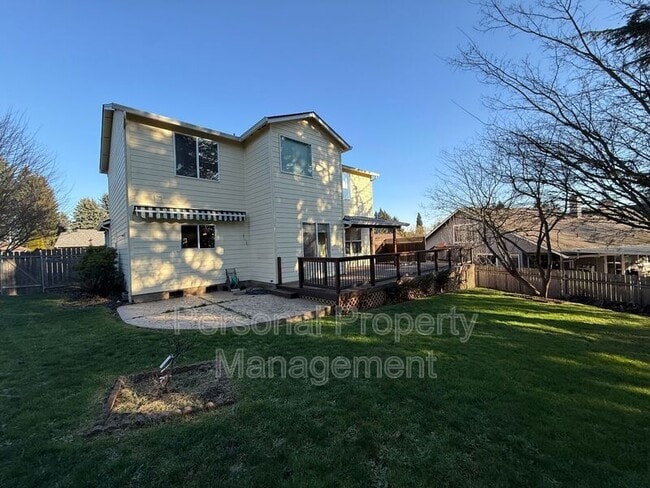 Building Photo - 11608 NE 2nd Ave