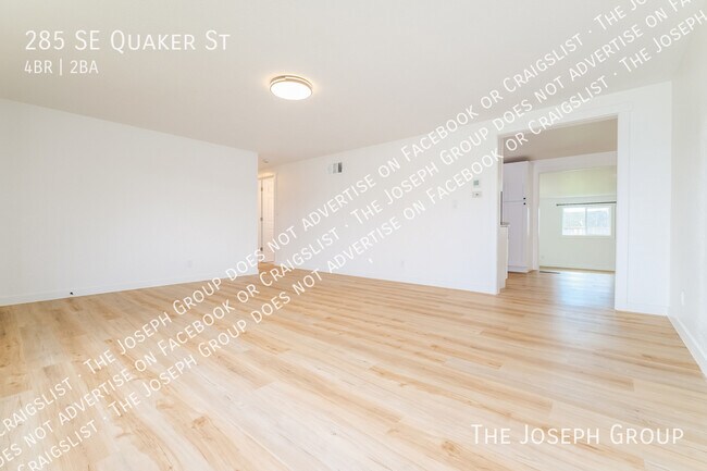Building Photo - 285 SE Quaker St