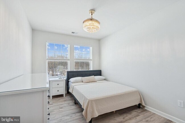 Building Photo - 12 Palermo Ln