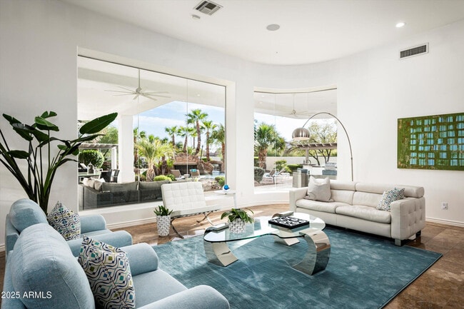 Building Photo - 5901 E Mountain View Rd