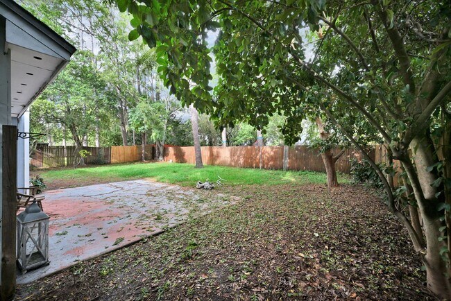 Building Photo - 9687 Hersham Ct
