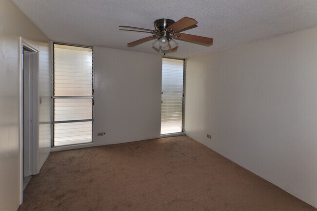 Building Photo - 2222 Aloha Dr