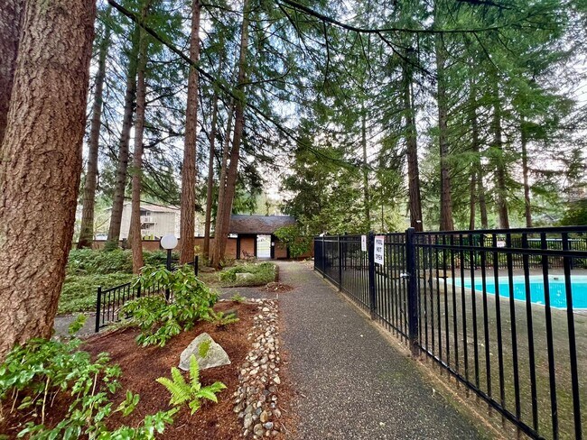 Building Photo - Westside Condo w/ Pool & Garage (Water Included)