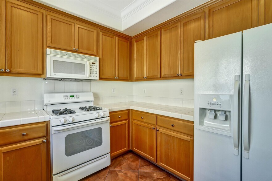 Building Photo - 378 Olive Hill Dr
