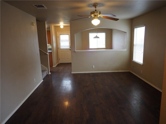 Building Photo - 506 Stewart Dr