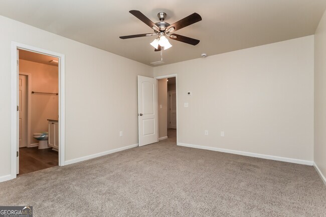 Building Photo - 20 Sloane Ct