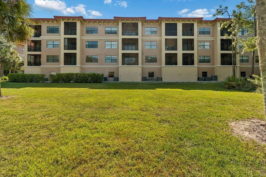 Building Photo - 7702 Lake Vista Ct
