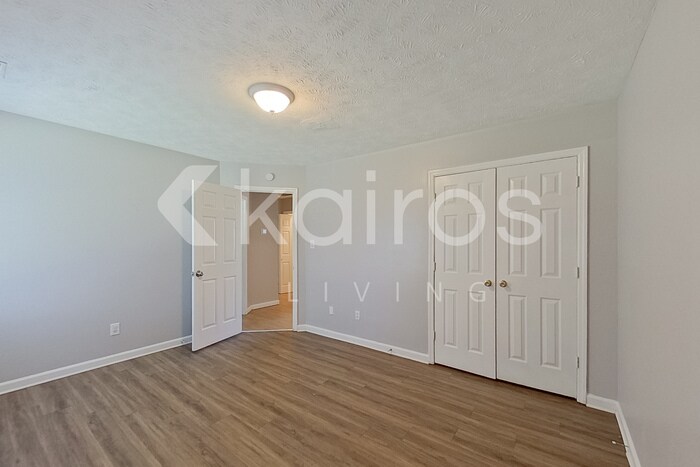 Building Photo - 5312 Blanchette St