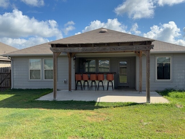 Building Photo - 20378 Green Mountain Dr