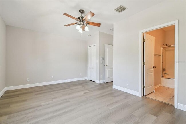 Building Photo - 16227 Swan View Cir