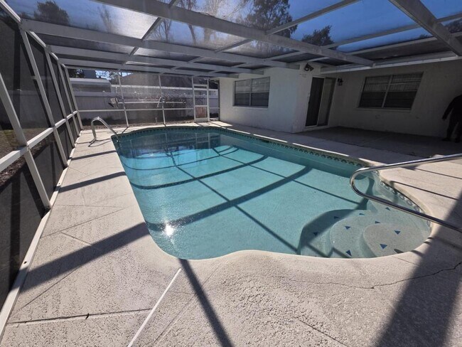 Building Photo - 2052 Deltona Blvd